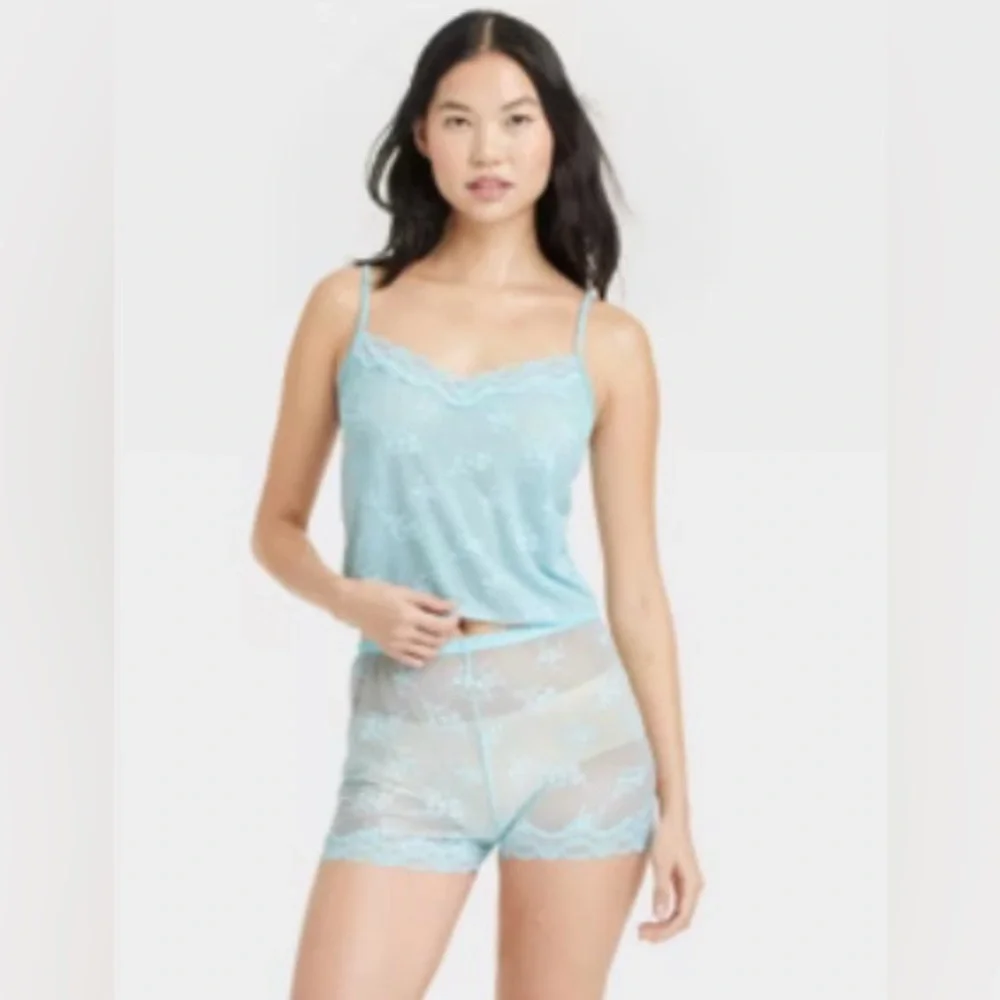 Colsie Women’s Lace Camisole and Shorts Blue Size Medium New